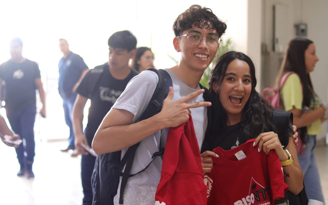 Reciben a estudiantes de nuevo ingreso del Tec II con ceremonia Ponte La Camiseta